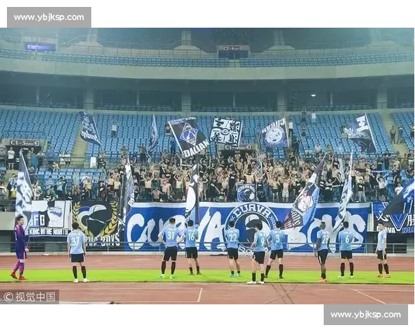 苏亚雷斯暖心致谢亚泰远征军：保级路上，我们并肩作战到最后